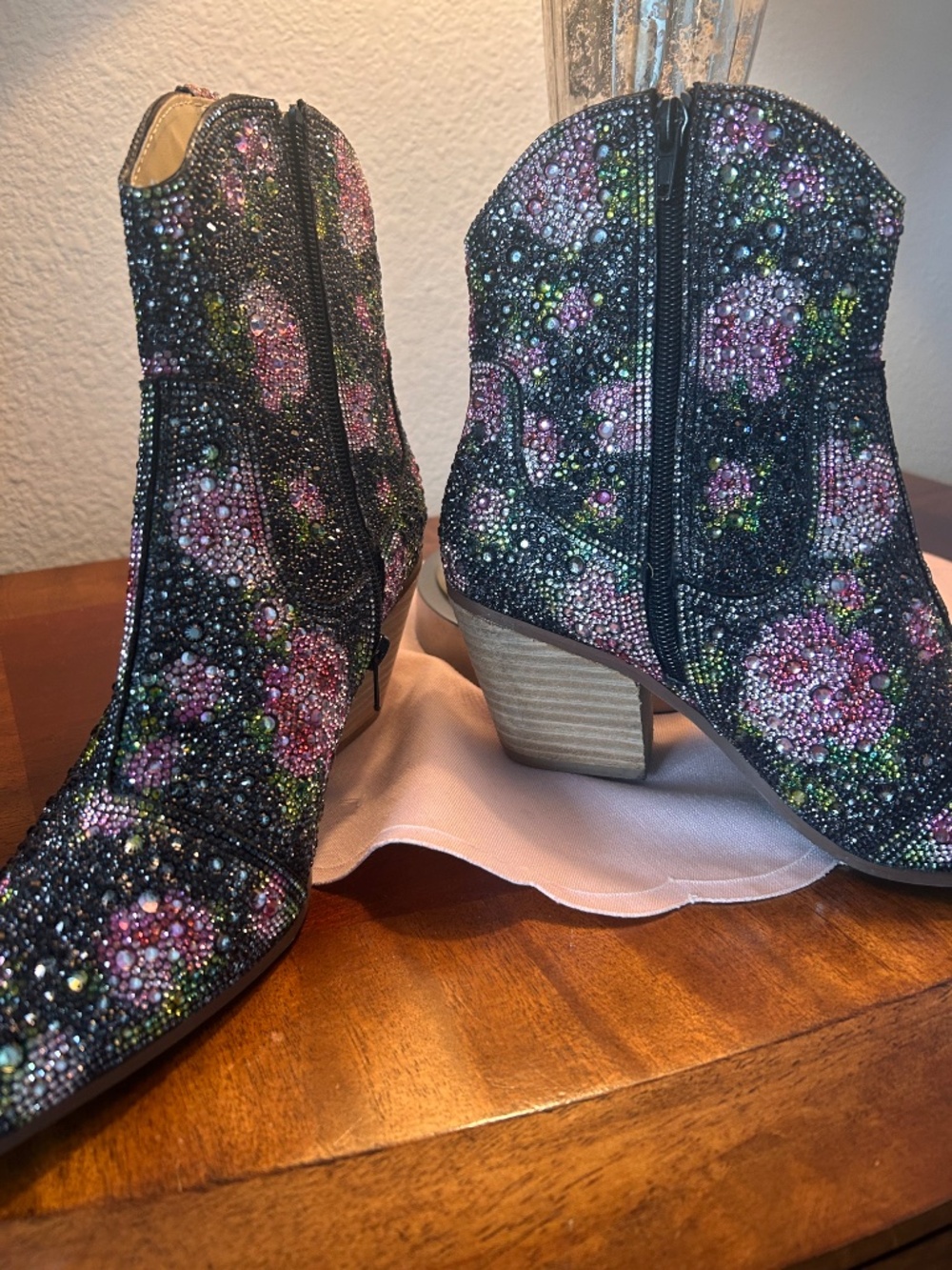 Betsy Johnson Glitzy Rhinestone Studded Pink Floral Women’s Ankle Boots - Picture 4 of 7